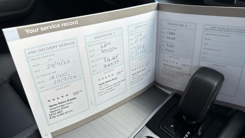 Volvo XC60 2.0 B4D Plus Dark 5dr AWD Geartronic Diesel Estate